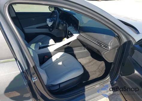 2024 Hyundai Elantra Limited z USA, uszkodzony, nr VIN KMHLP4DGXRU819557